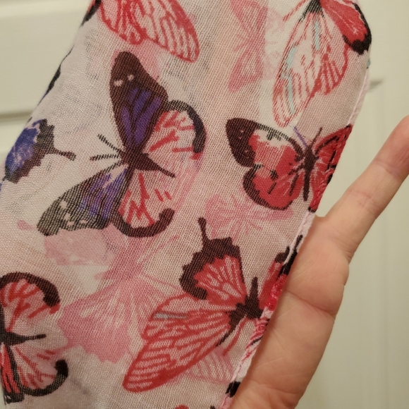Butterfly Print Women's Scarf Wrap - Picture 3 of 7